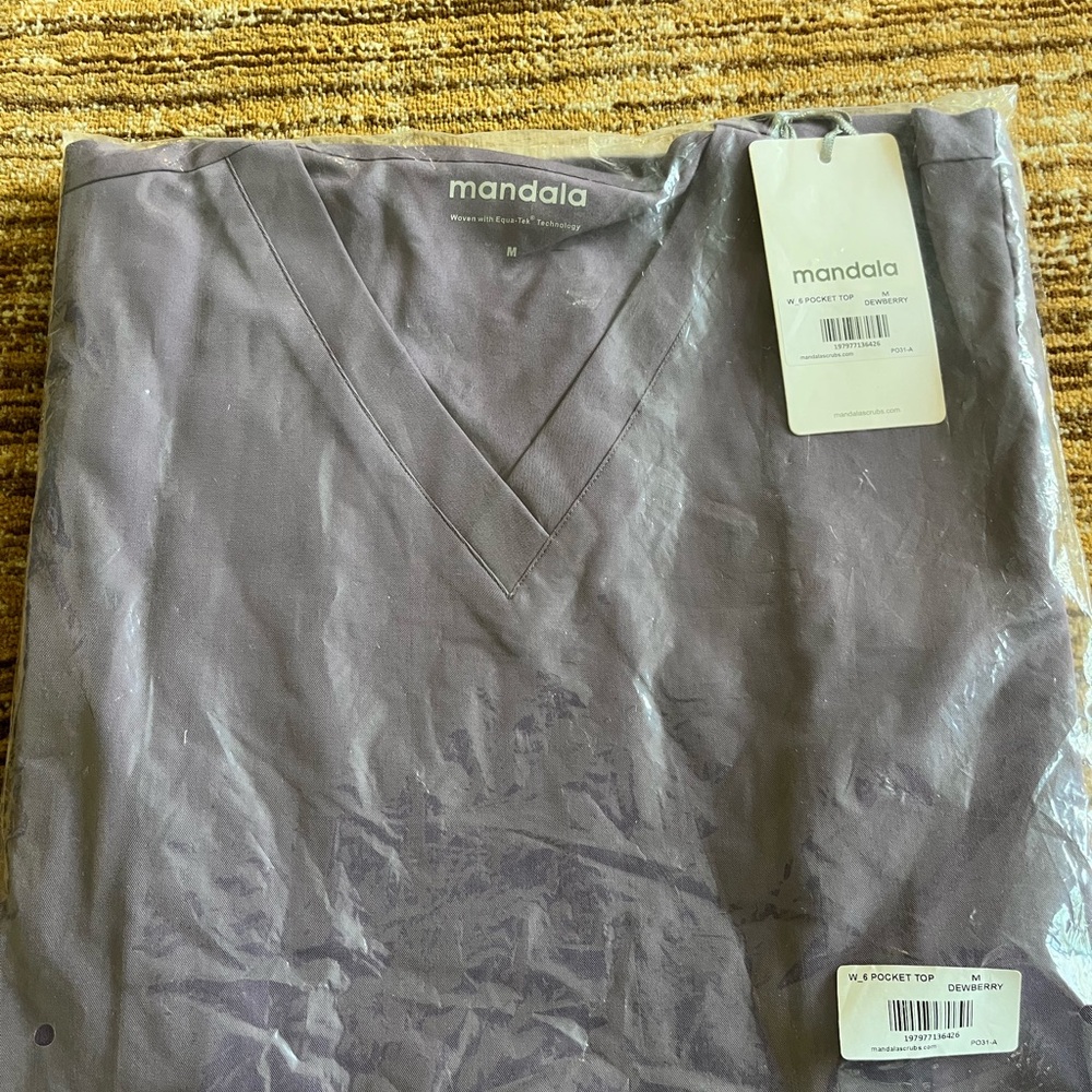 Mandala Scrub Top S Dewberry NWT
